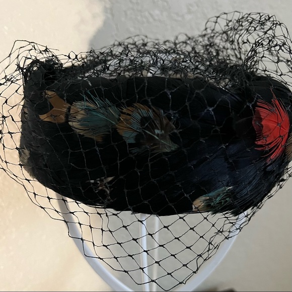 Vintage 1960’s Veiled Feather Ring Hat main image 13